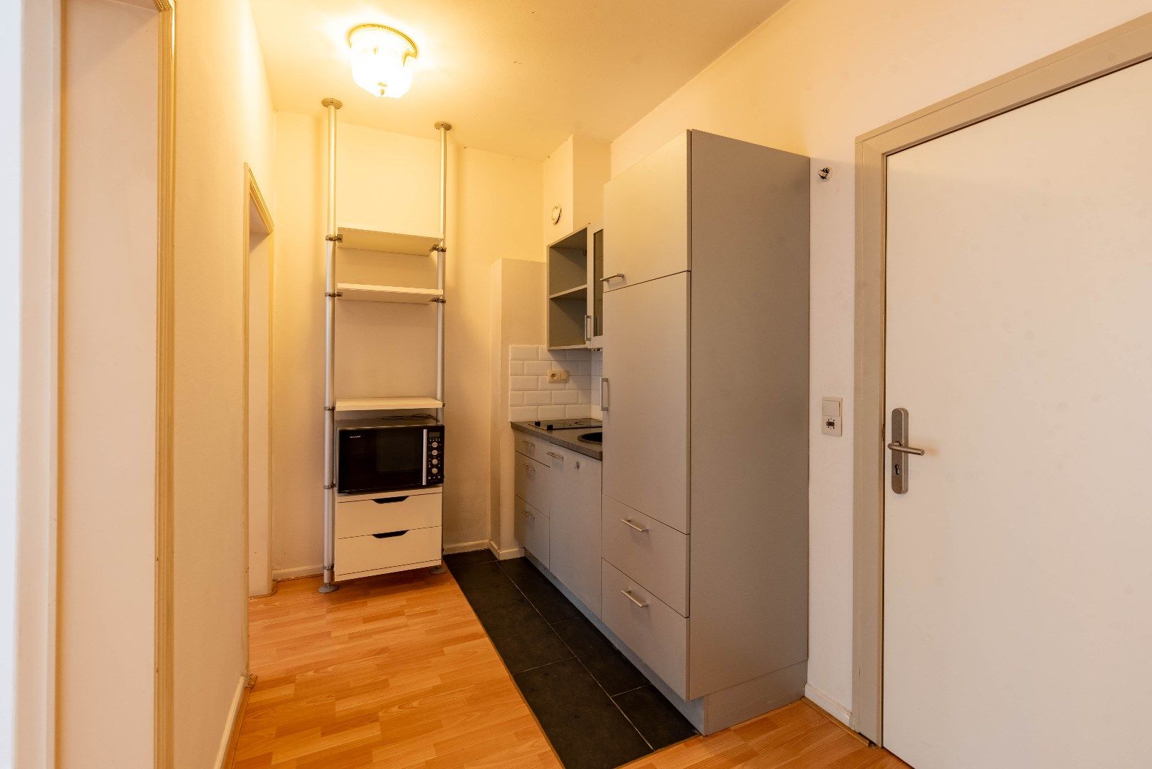 Goed gelegen één slaapkamer appartement foto 4