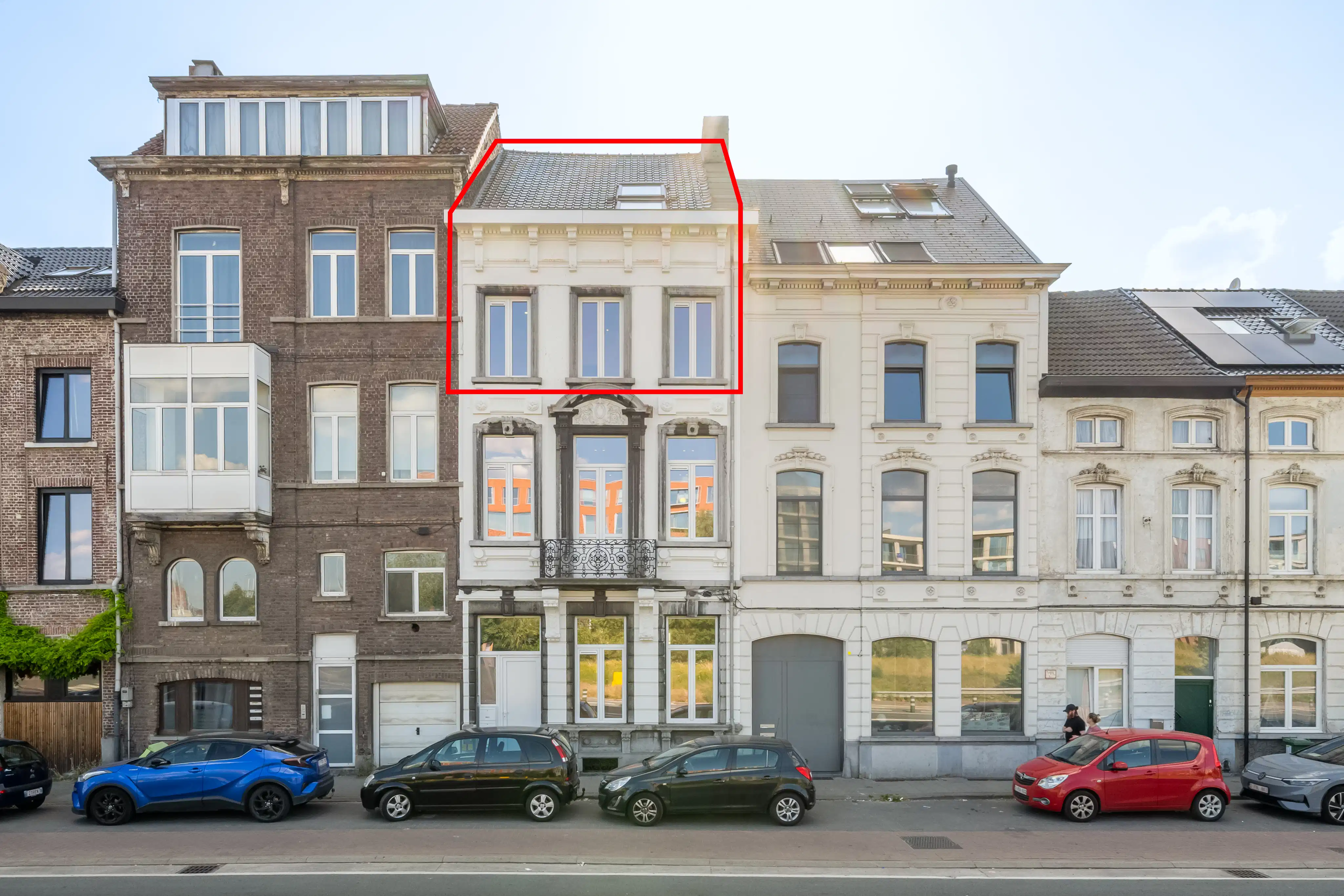 Excl. gerenoveerde herenwoning (3 entiteiten) aan het water foto 16