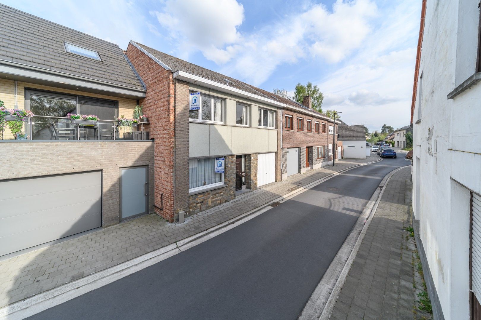 Hoofdfoto van de publicatie: Zeer degelijke gezinswoning met tuin en garage te Erembodegem