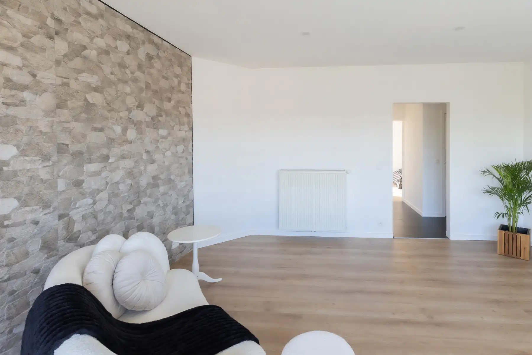  Instapklaar 1-slaapkamer appartement met terras foto 3