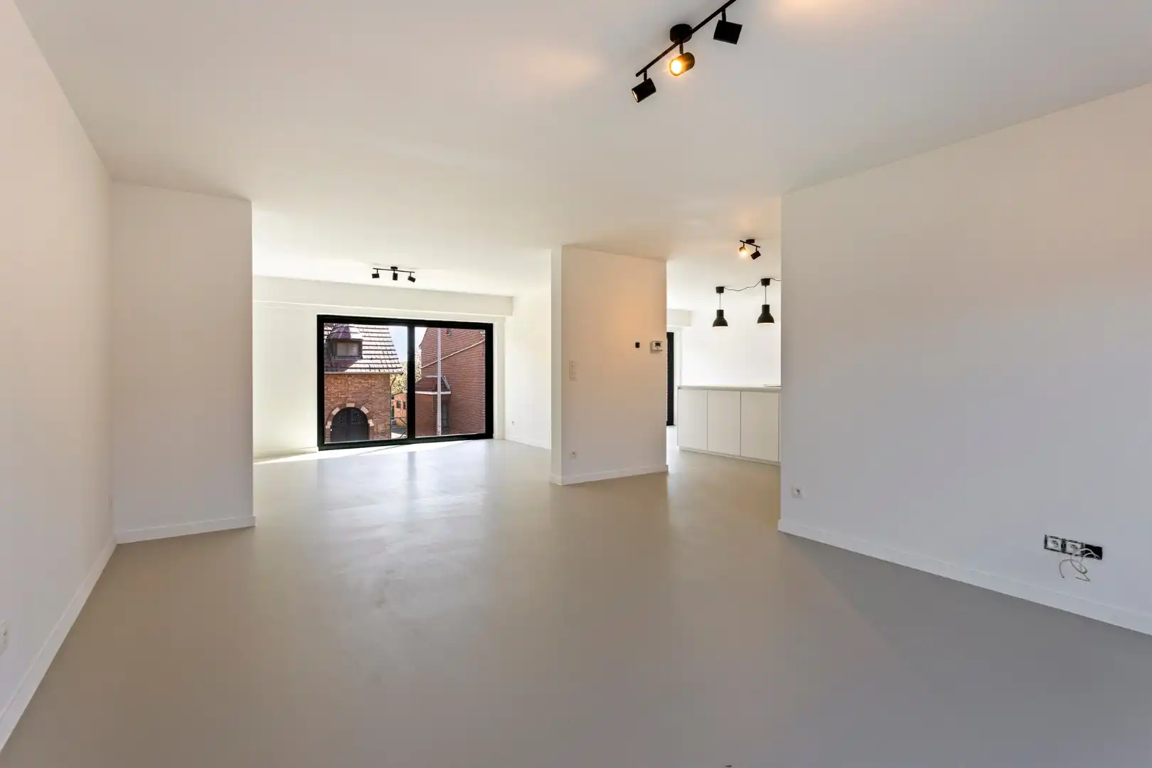 Gerenoveerd ruim en lichtrijk appartement met 2 slaapkamers en ruim terras - EPC label B foto 5