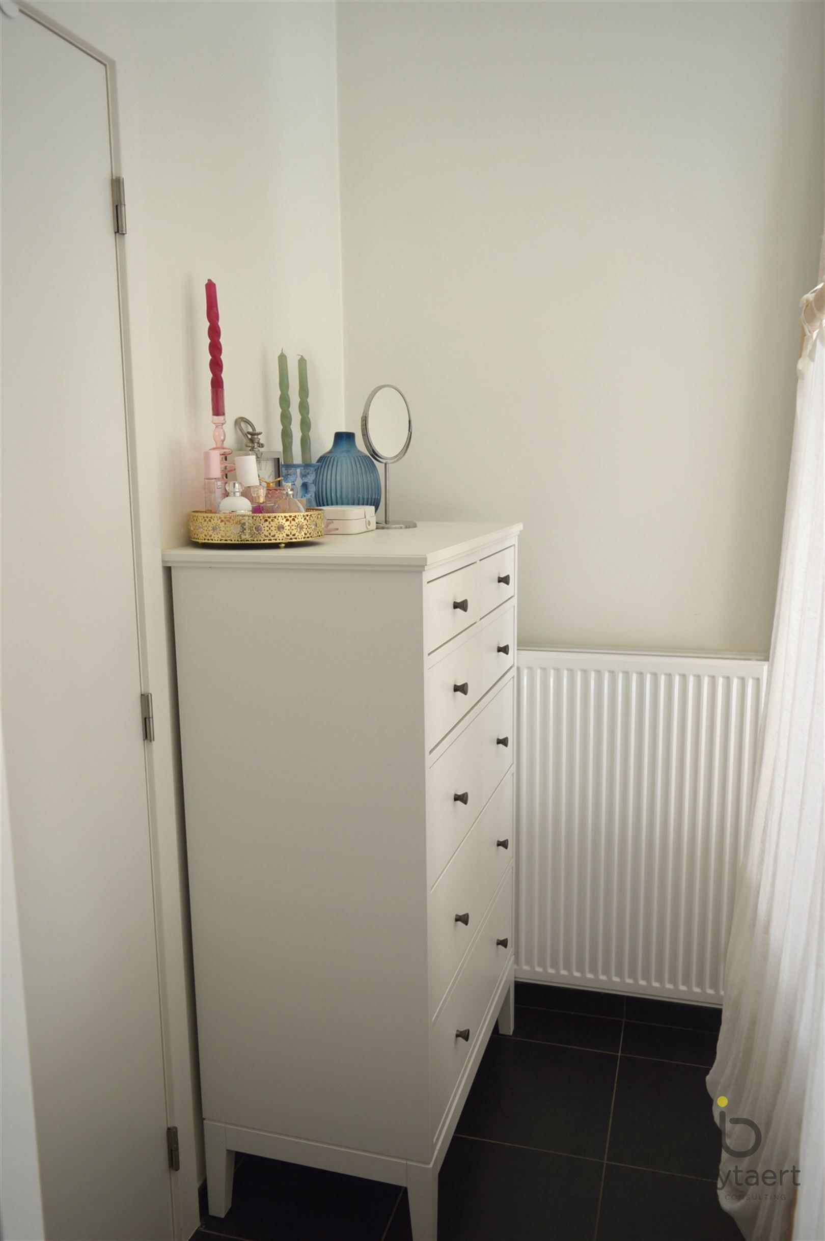Knus één slaapkamer appartement in een zeer trendy buurt! foto 11