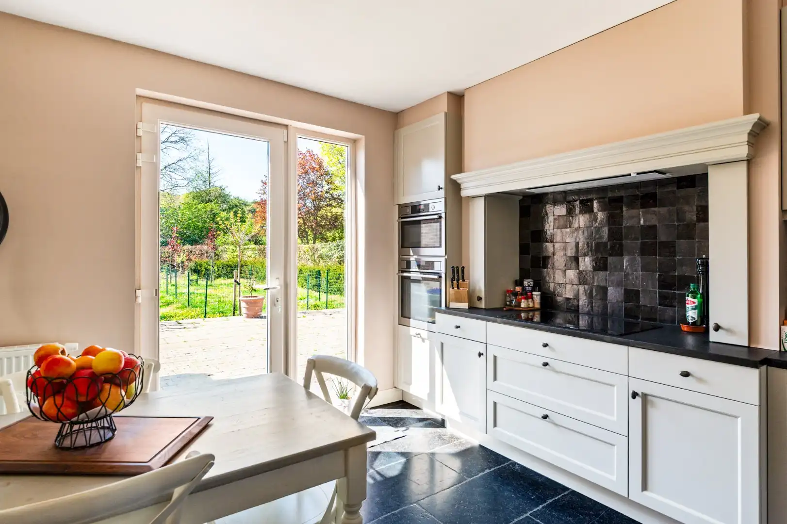 Verrassend ruime woning met zuidwest tuin op topligging! foto 9
