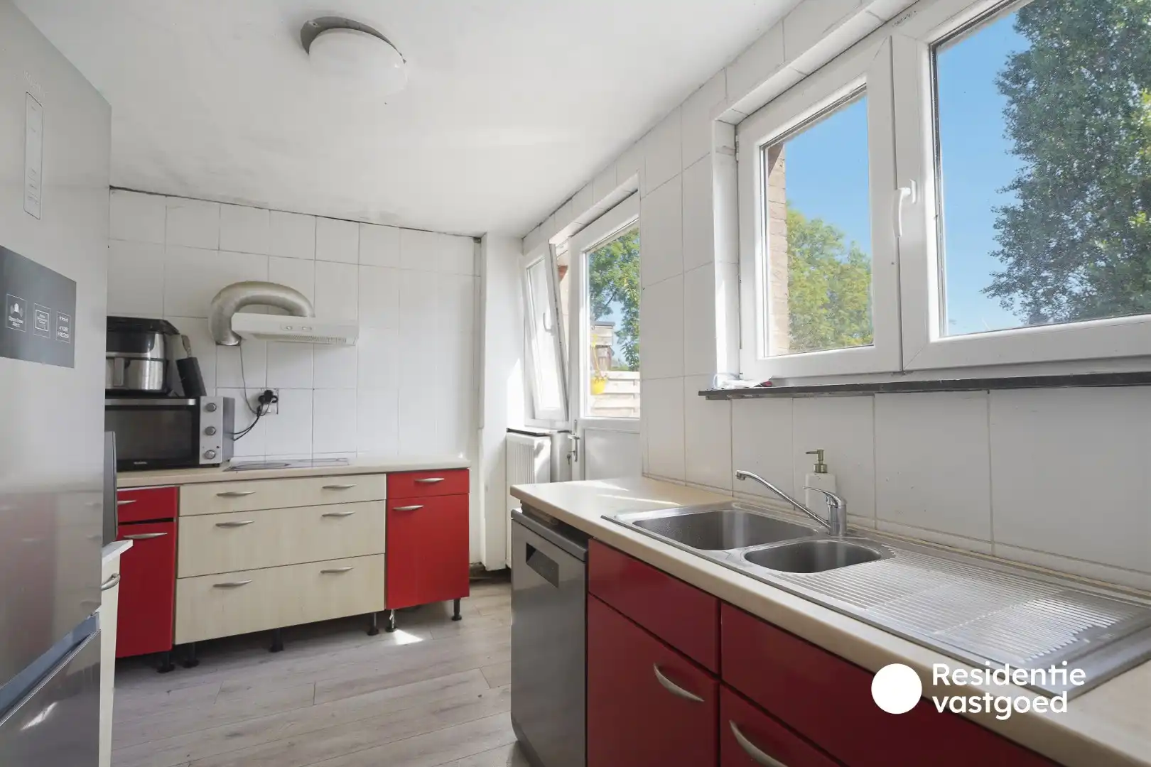 Ruime gezinswoning met grote tuin in kindvriendelijke buurt foto 6