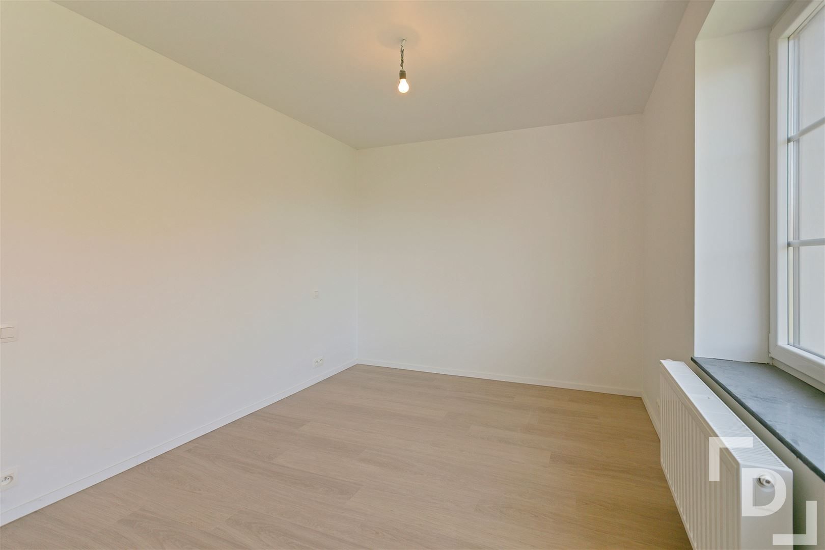 Instapklare rijwoning met uitgang achteraan foto 16