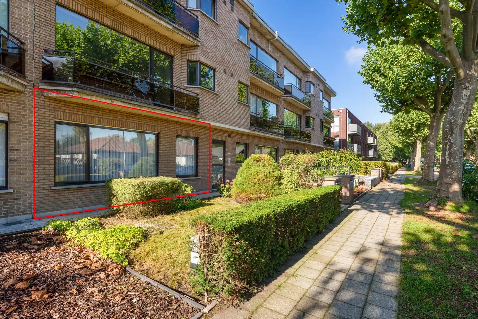 Ruim en zonnig GLV-appartement met ZW-tuin en garage foto 17