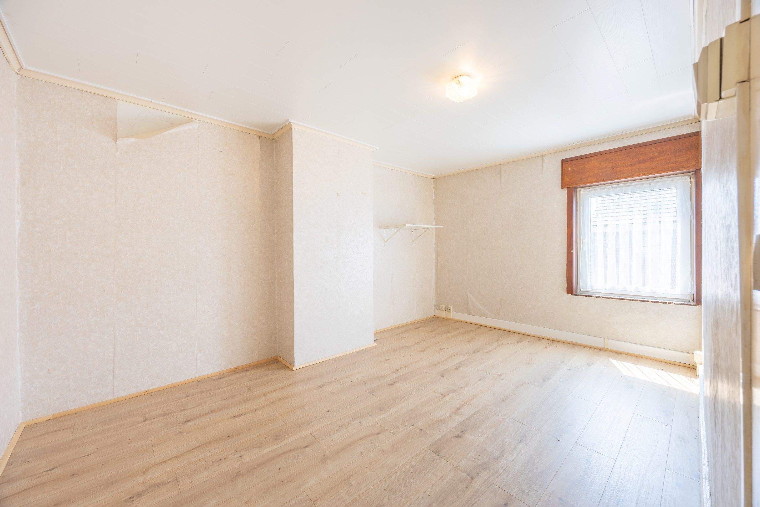 RUIME WONING MET 4 SLAAPKAMERS EN TUIN  foto 10