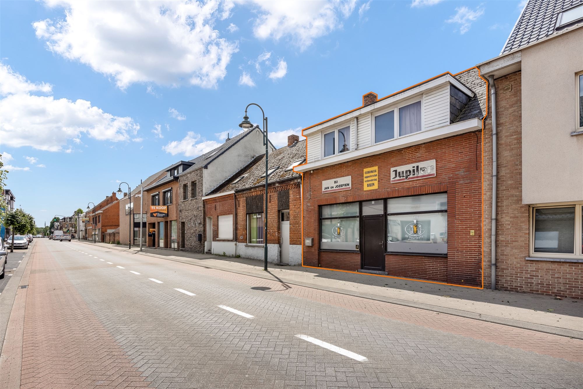 CENTRAAL GELEGEN, TE RENOVEREN PAND MET GROOT POTENTIEEL foto 18