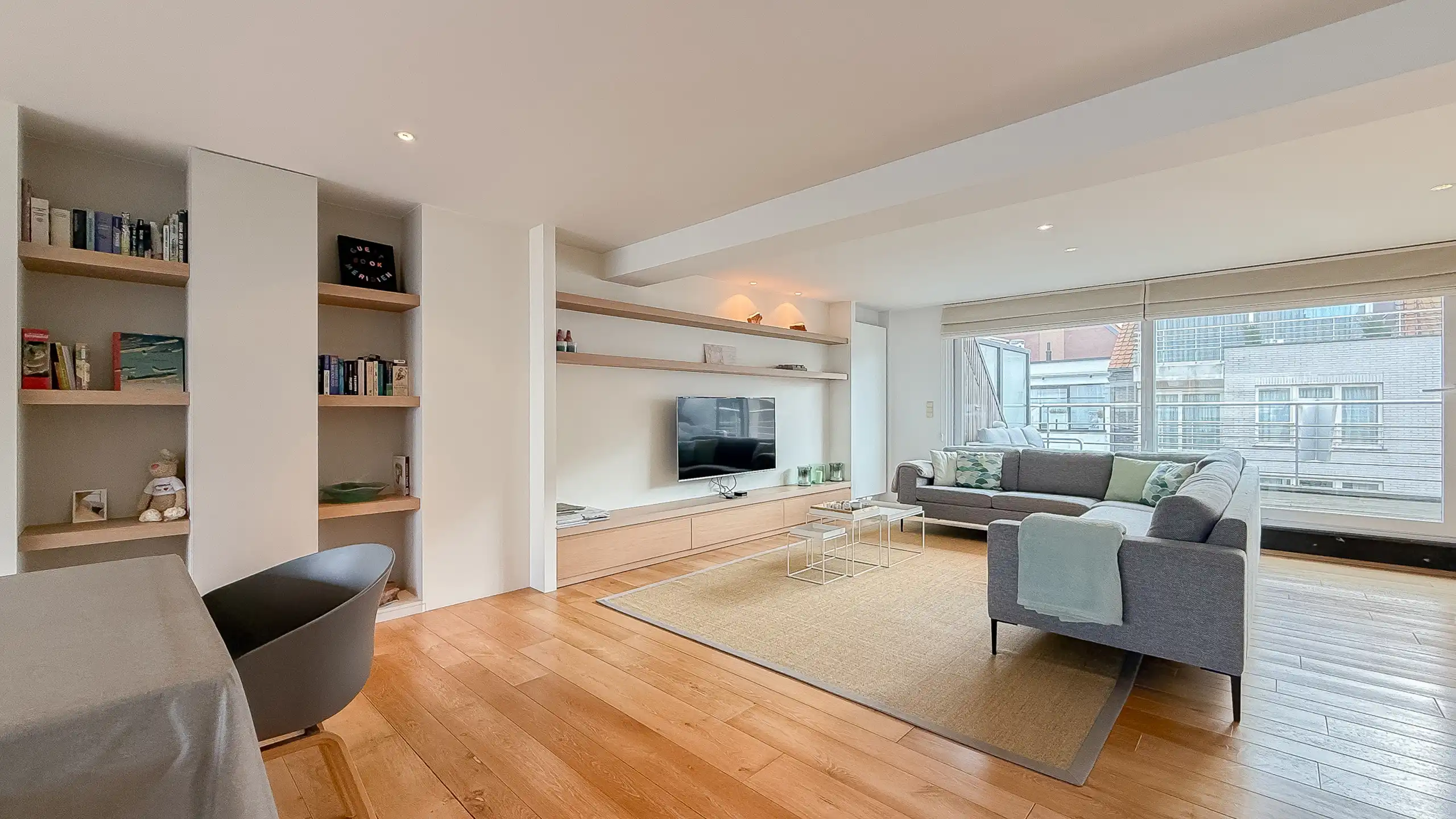 Duplex dakappartement met zonneterrassen nabij Rubensplein foto 6