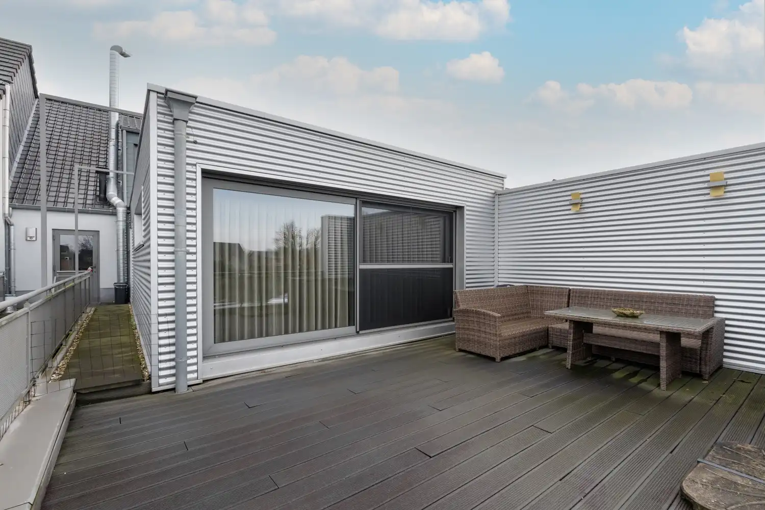 Bekende frituur met super mooi duplex appartement en zwembad te Achel foto 41