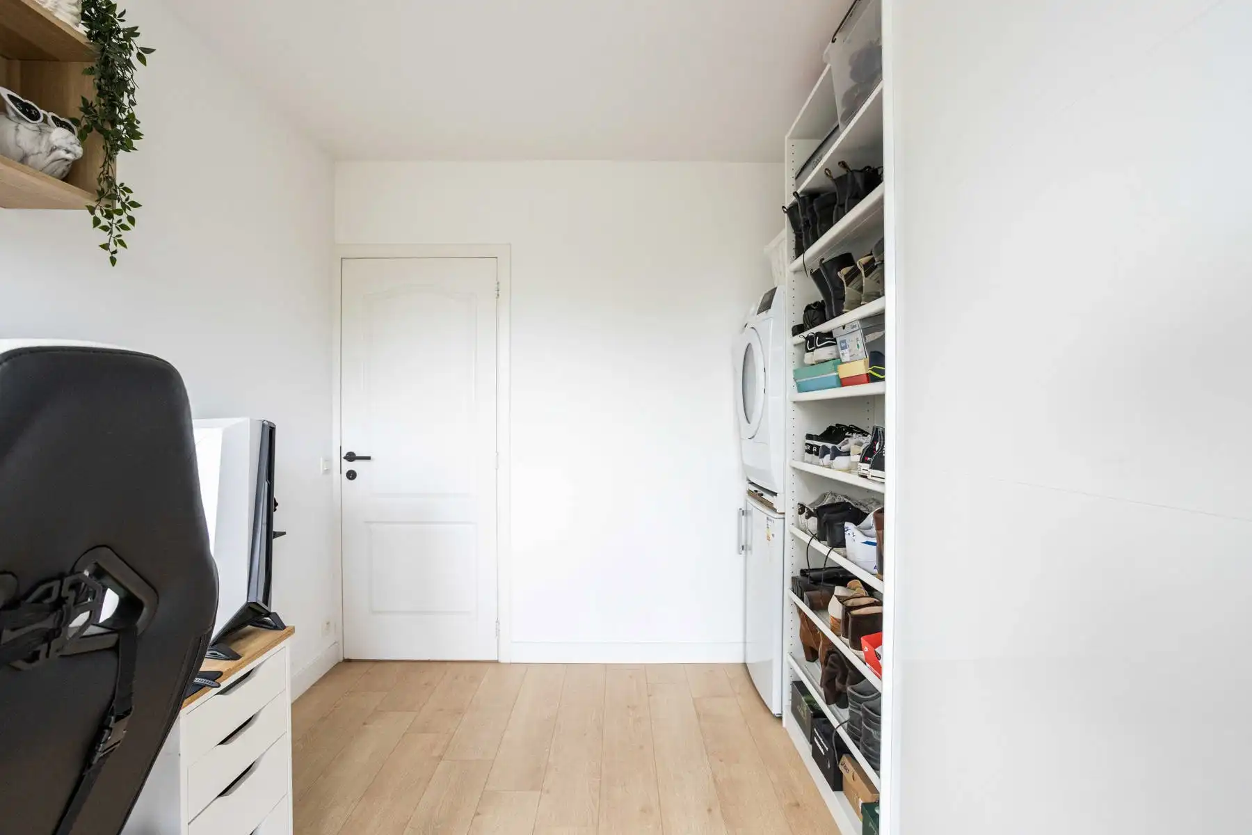 Instapklaar appartement met terras en prachtig uitzicht! foto 26