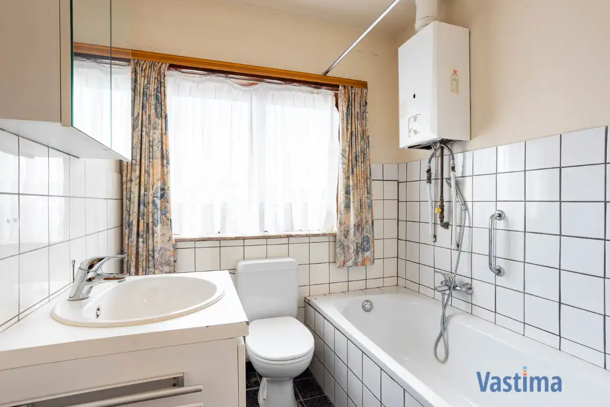 Halfopen woning in Lede met 3 slaapkamers, garage en buitenruimte foto 19