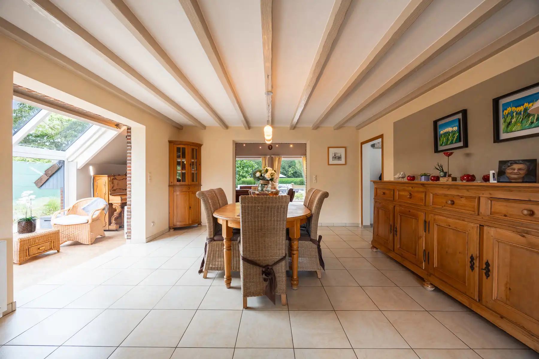 Landelijke woning op riant perceel met zwembad foto 6
