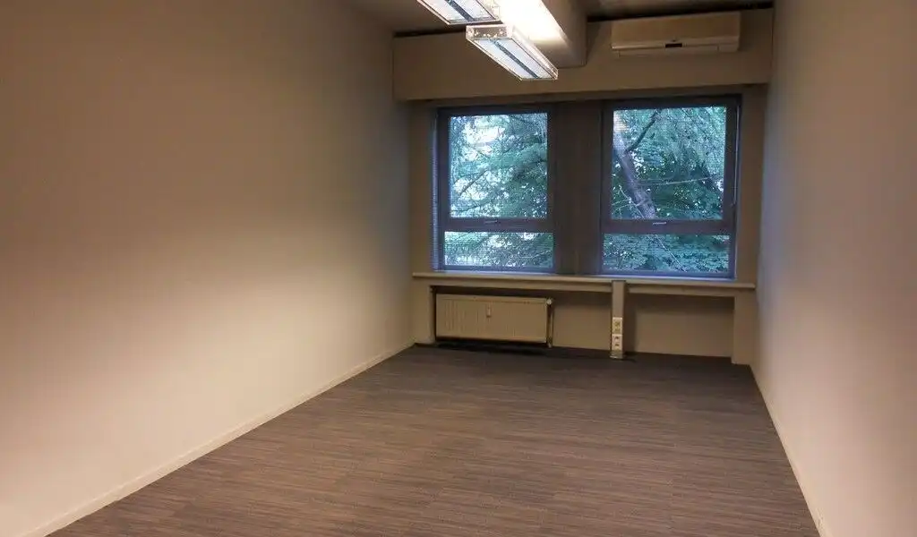 Instapklaar kantoor te huur op wandelafstand van Sint-Pietersstation in Gent foto 12