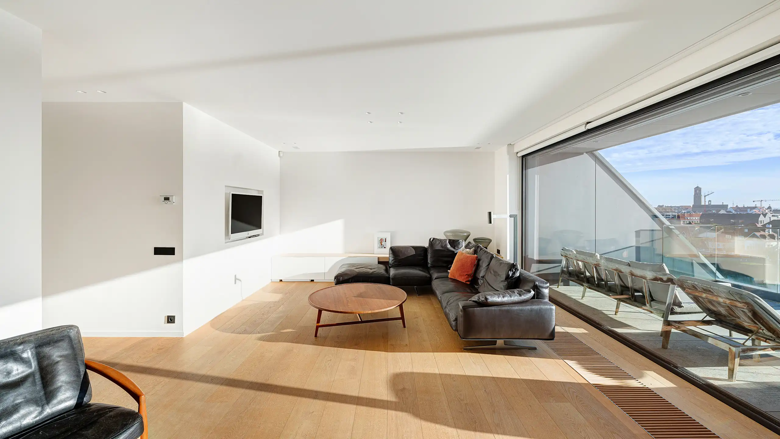 Luxueus appartement met frontaal zicht op het Zegemeer. foto 2