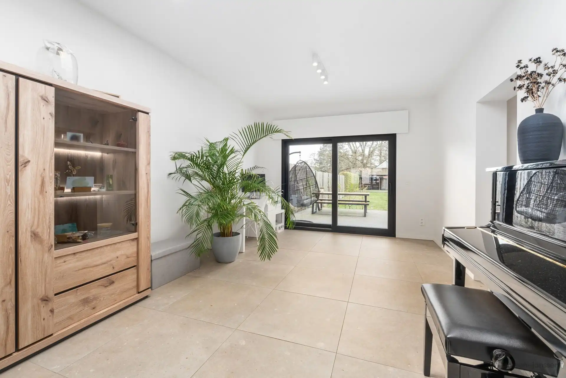 Gerenoveerde woning met 3 slaapkamers te Tessenderlo foto 8