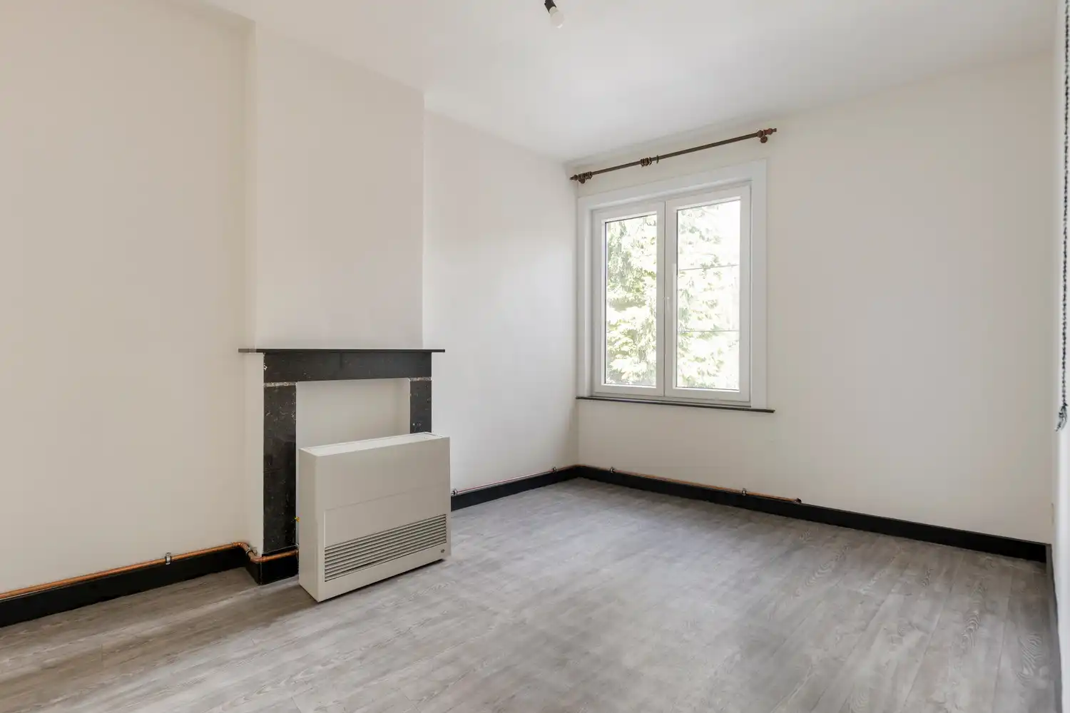 CHARMANTE EN INSTAPKLARE WONING TE DIEST! foto 23