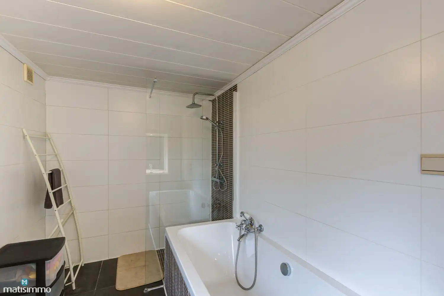 GOED ONDERHOUDEN GEZINSWONING MET 3 RUIME SLAAPKAMERS OP EEN RUIM PERCEEL VAN 9A 21CA foto 15