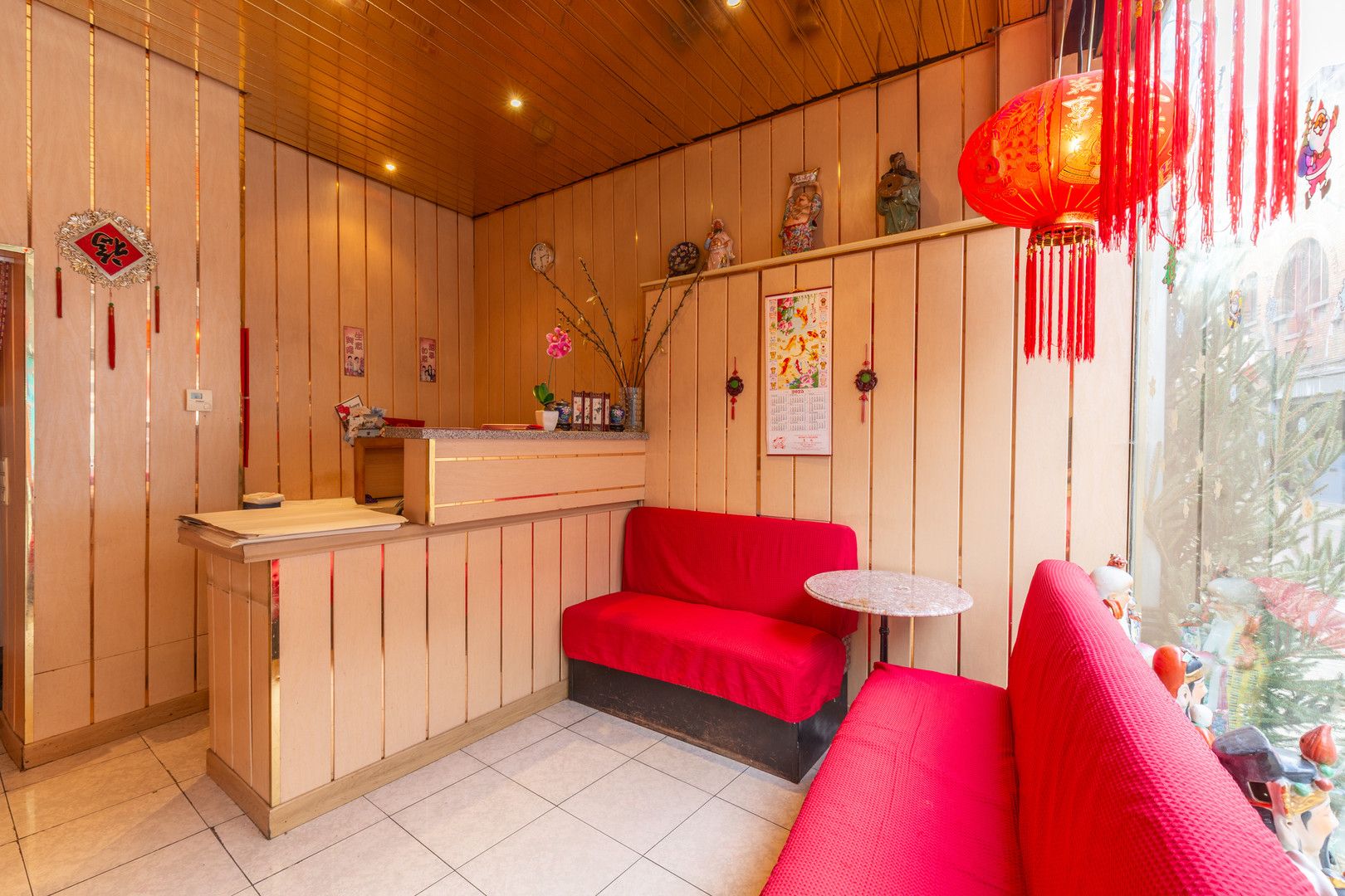 Handelspand in winkelstraat foto 3