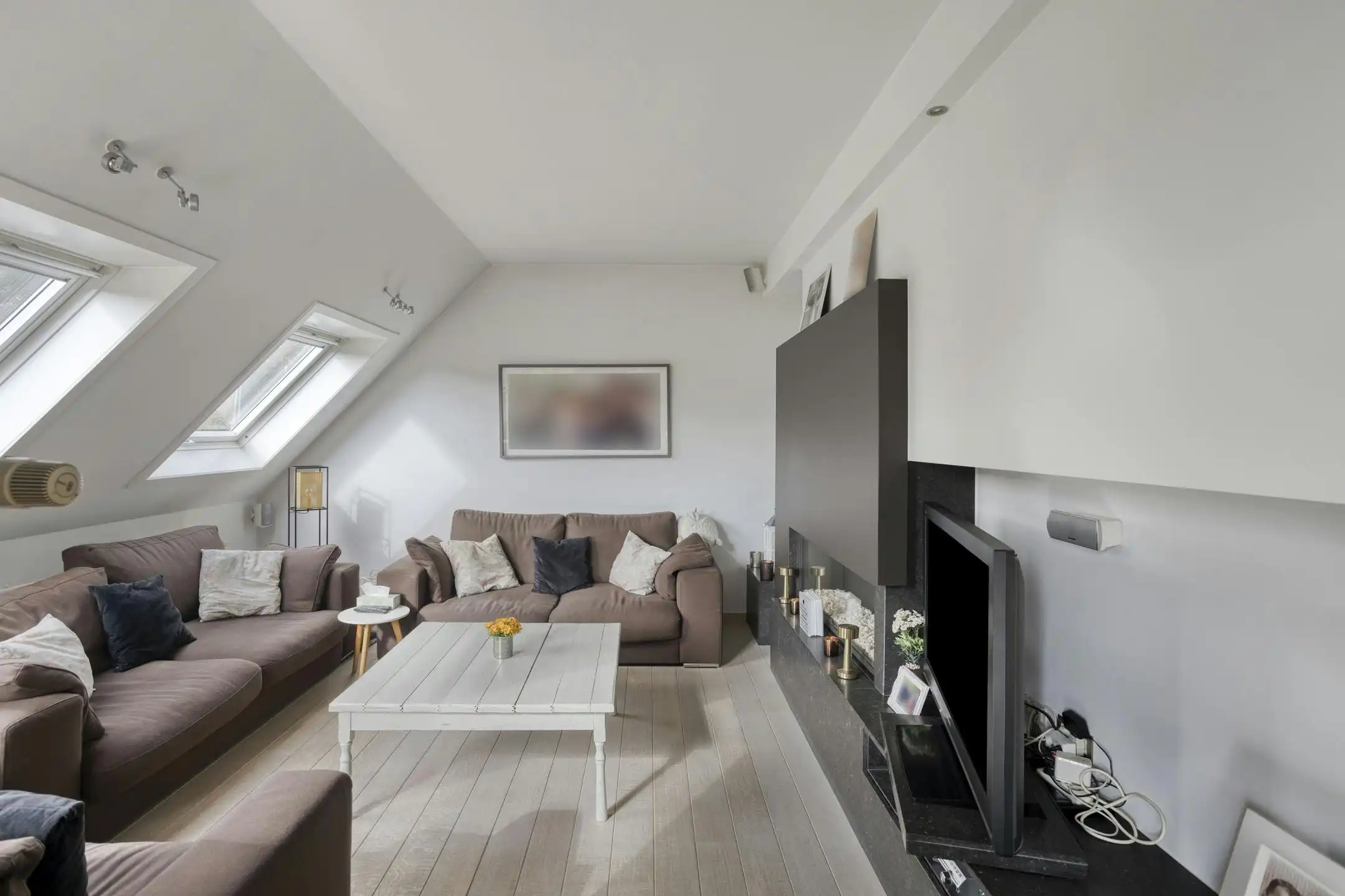 Alleenstaande woning in een rustige wijk te koop in Bissegem foto 3