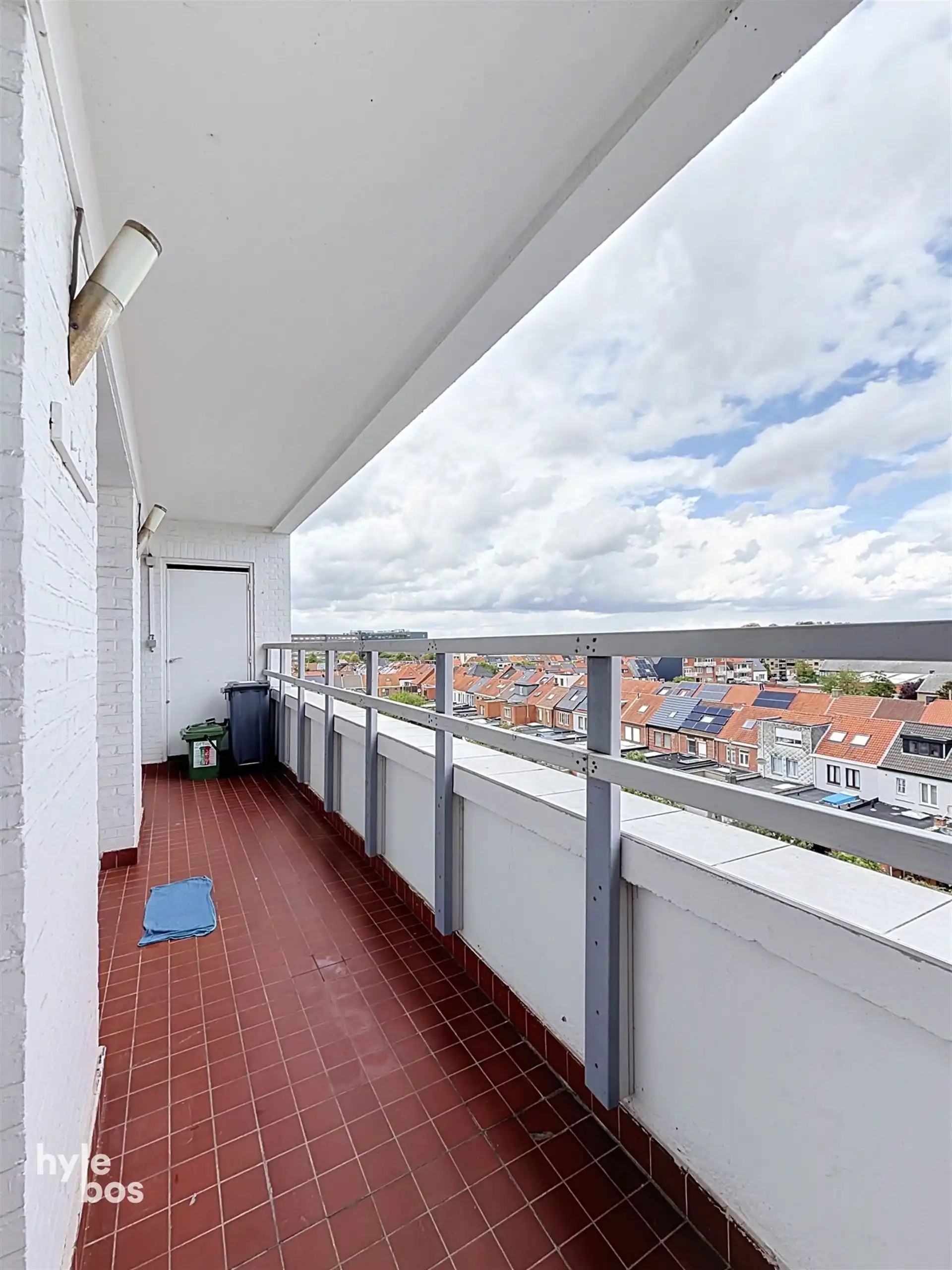 Lichtrijk 3-slaapkamerappartement in het centrum foto 17