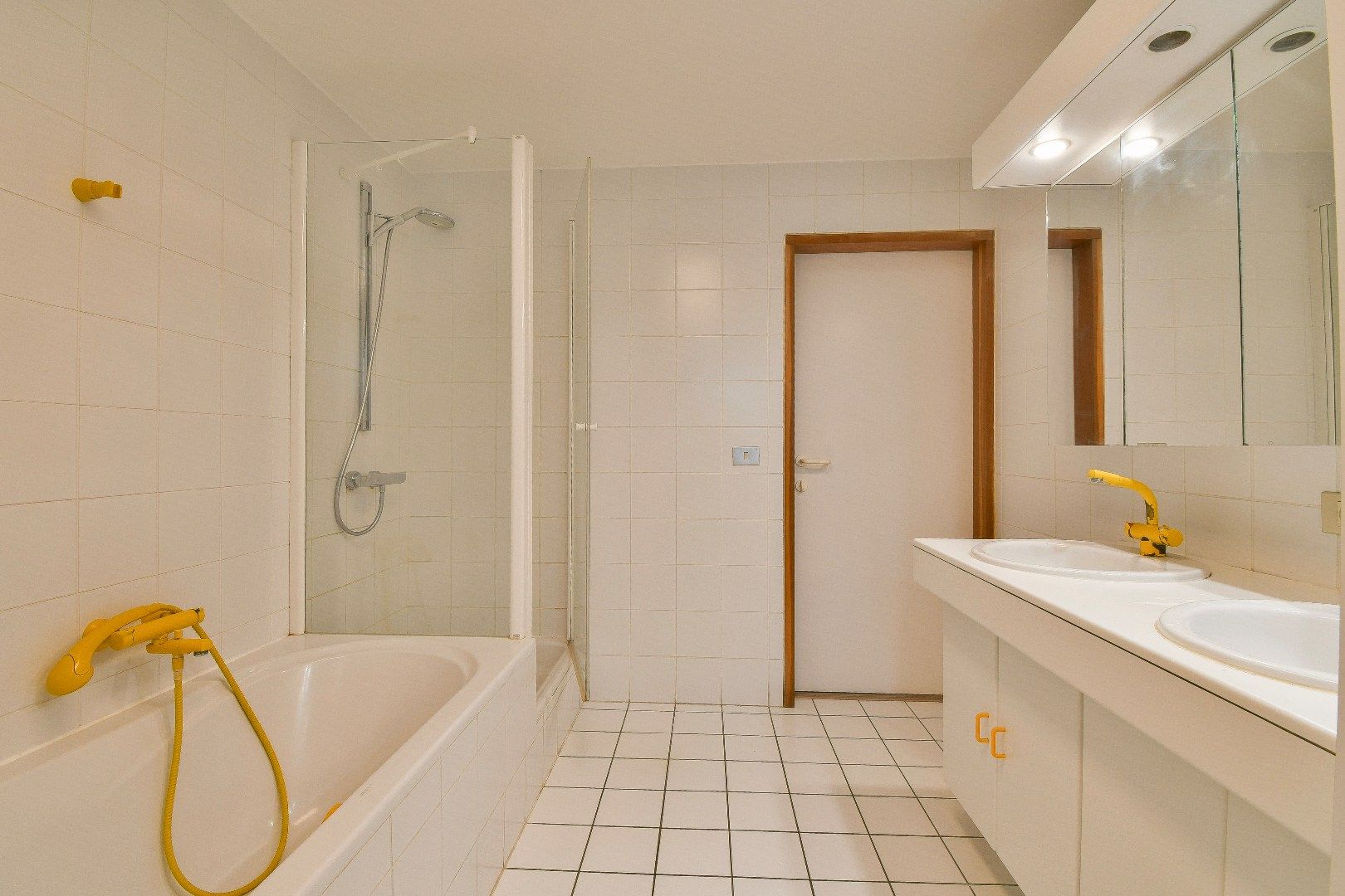 Prachtige Villa met Zwembad in het hartje van Oudenburg Te huur.  foto 25