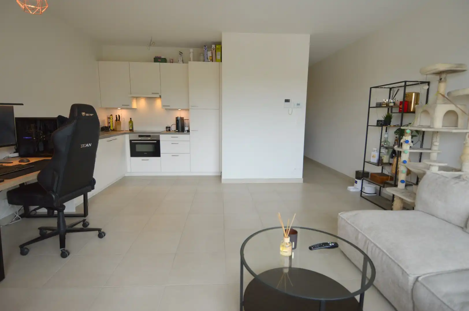 Instapklaar 2 slaapkamer appartement in het centrum foto 5