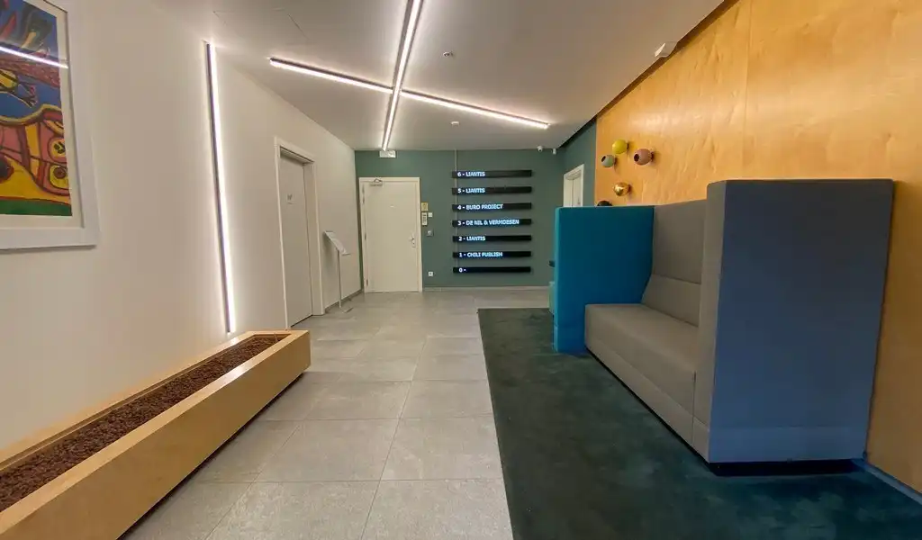 Instapklare kantoorruimte te huur langs E40 in Aalst foto 13