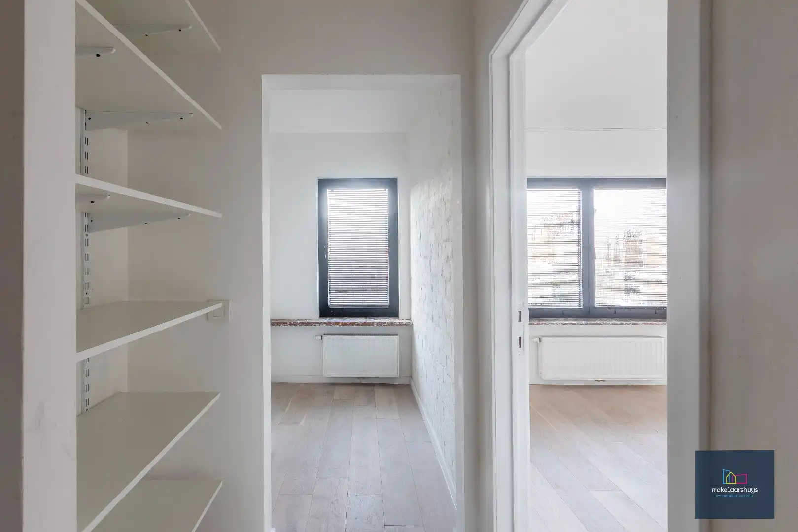 Instapklare eigendom met tuin te Mariakerke foto 14