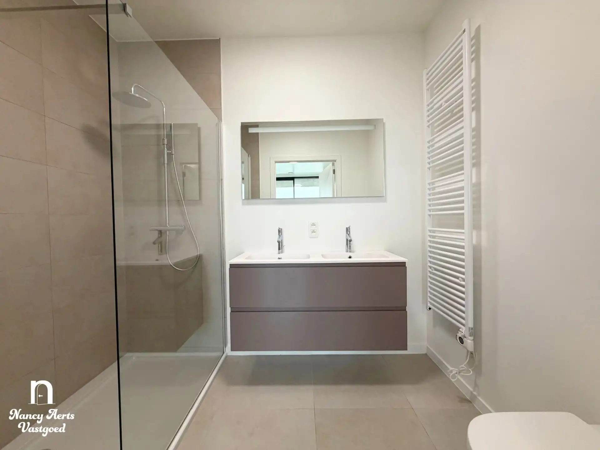 Energiezuinig 1-slaapkamerappartement in hartje Beringen foto 10