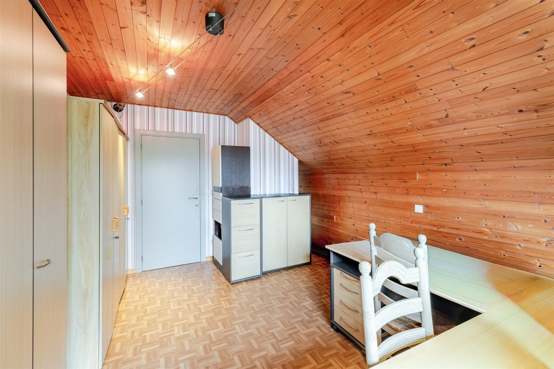 Ruime villa met 4 slks op topligging in Ten-Ede foto 20