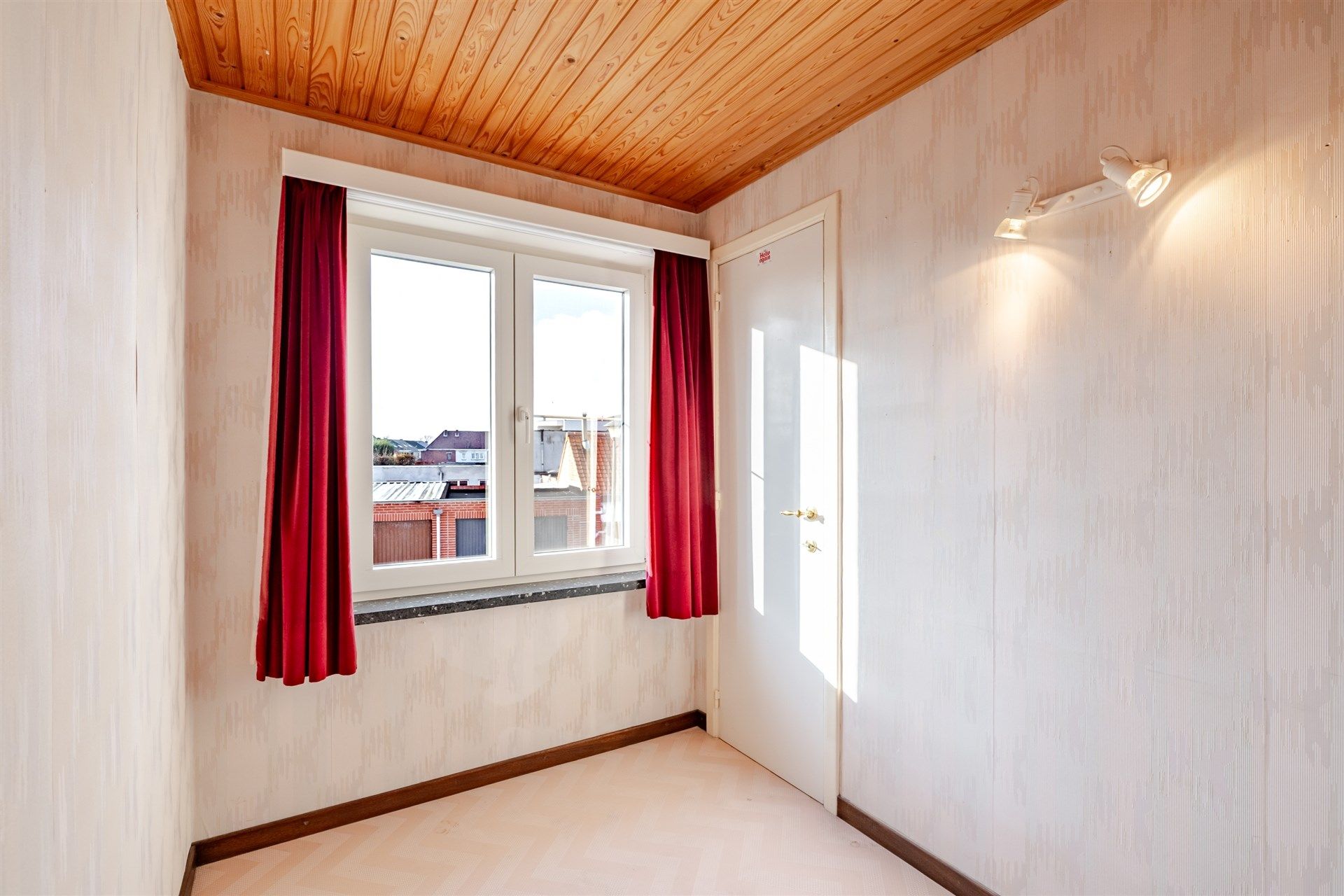 Instapklare woning met 3 slks, terras en garage foto 16