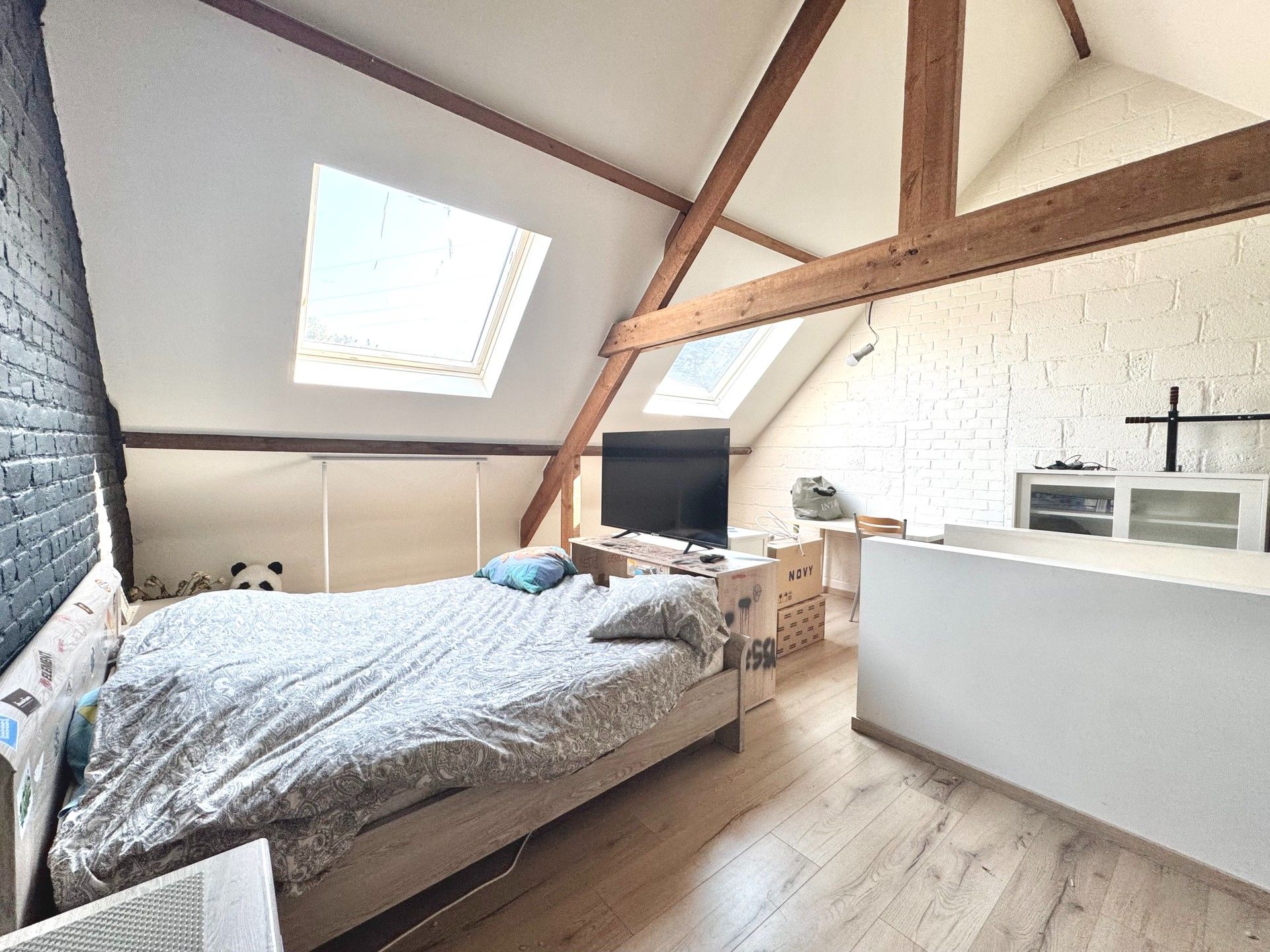 LANDELIJK GELEGEN HALFOPEN WONING foto 25