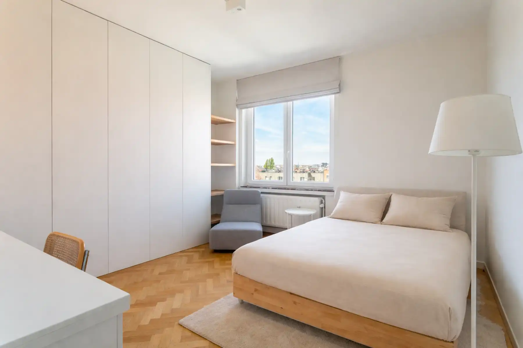 Ruim en lichtrijk appartement met terras op toplocatie! foto 13