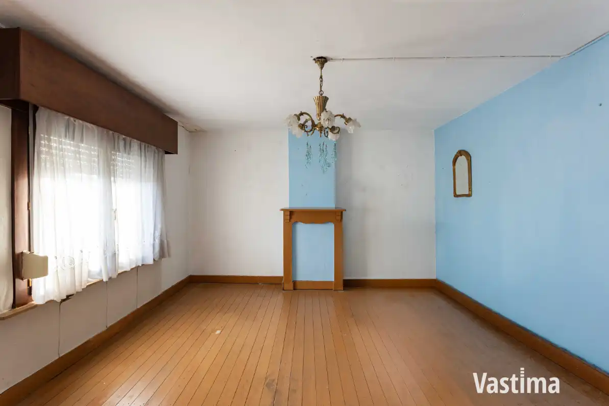Te renoveren woning met ruime tuin foto 9