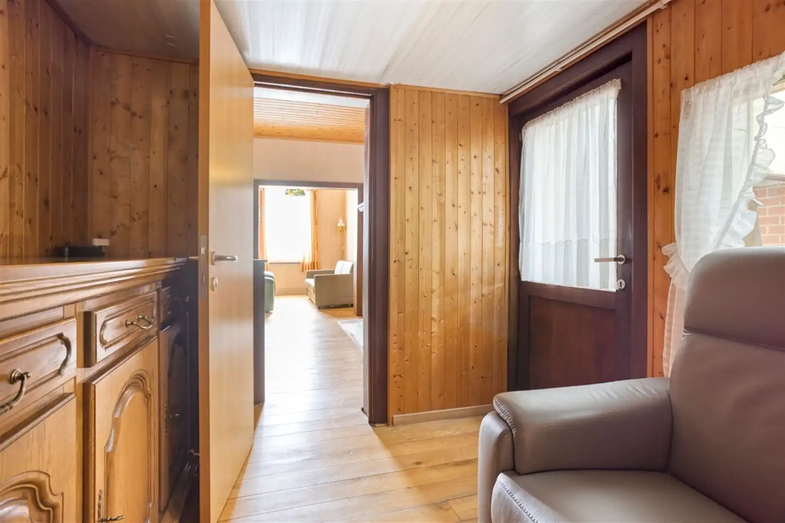 te renoveren woning met tuin foto 11