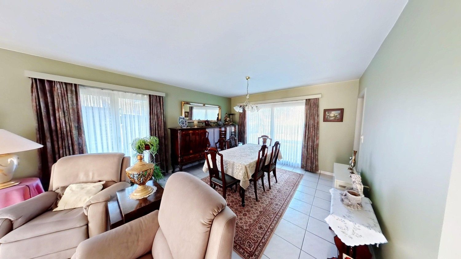 Ruime woning op toplocatie met grote tuin en inpandige garage! foto 5