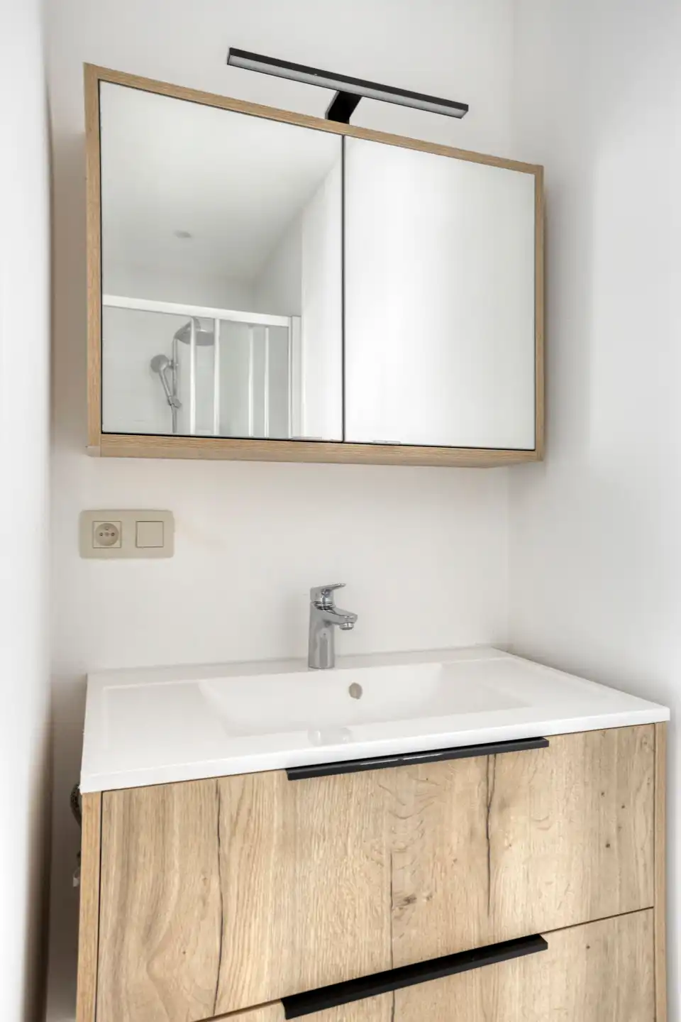Ruime gerenoveerde woning (230 m²) nabij Gouden Kruispunt foto 10