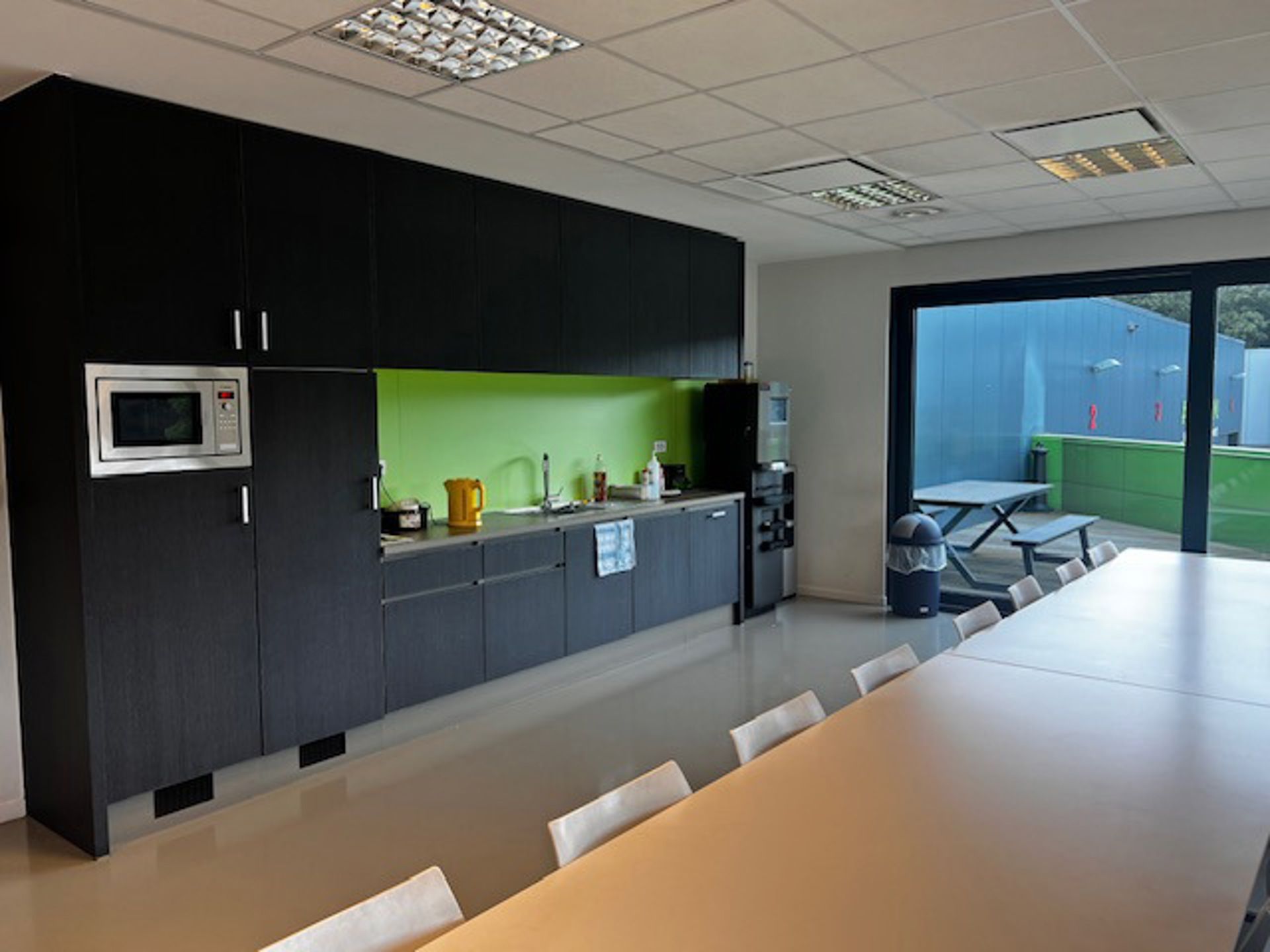 Te Huur Kantoorruimte + Showroom te Wommelgem foto 5