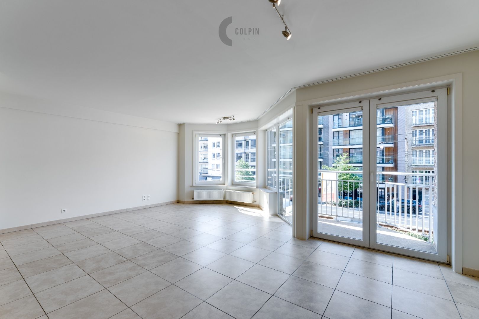 Instapklaar & energiezuinig appartement Te Koop op Toplocatie in Knokke-Heist – Slechts Enkele Stappen van de Zeedijk foto 2