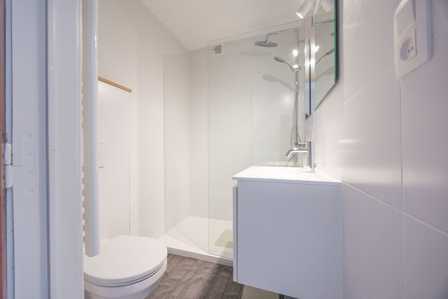 Instapklaar appartement met frontaal zeezicht te koop in Middelkerke foto 11