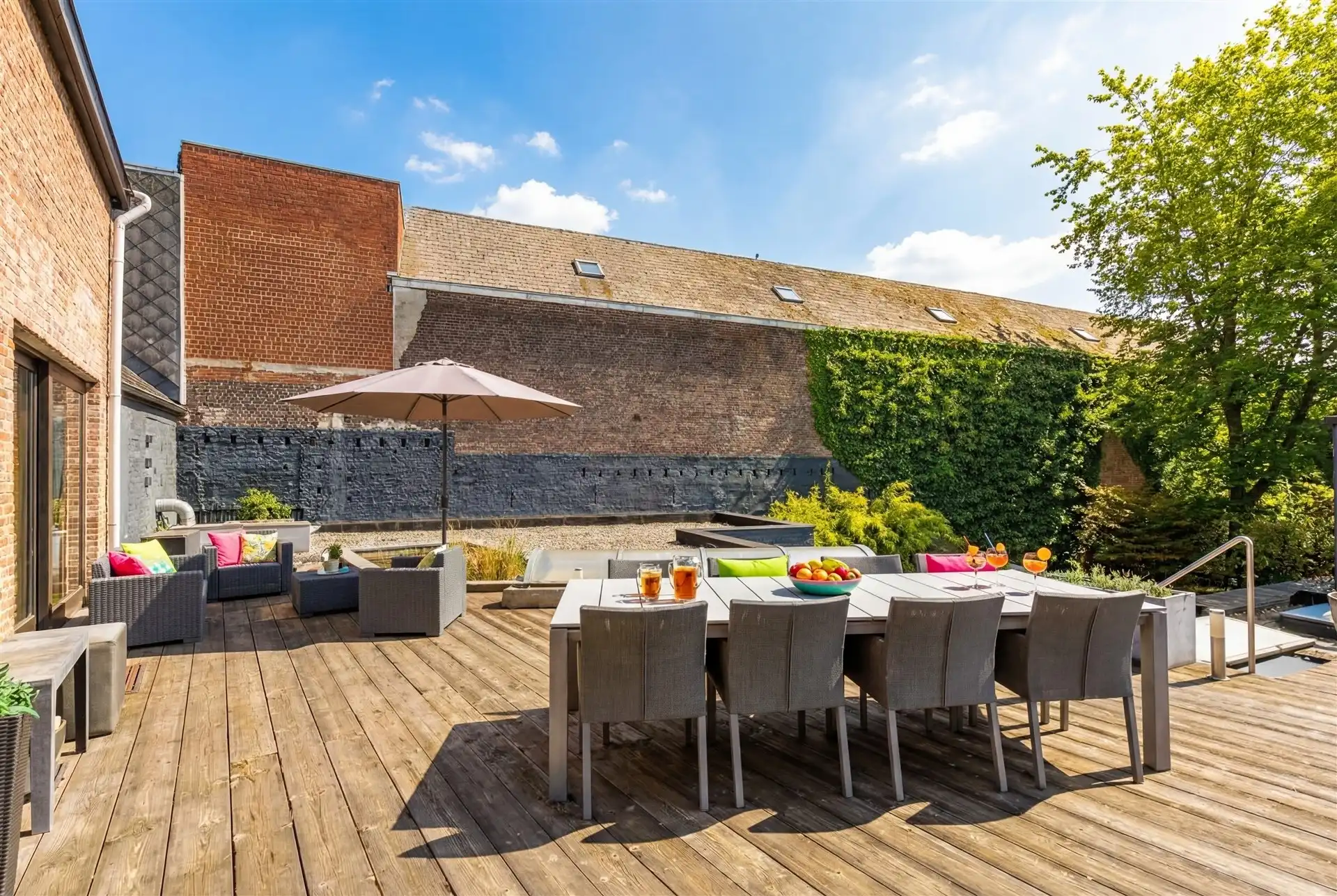 Prachtig winkelpand met duplex op groot perceel foto 25