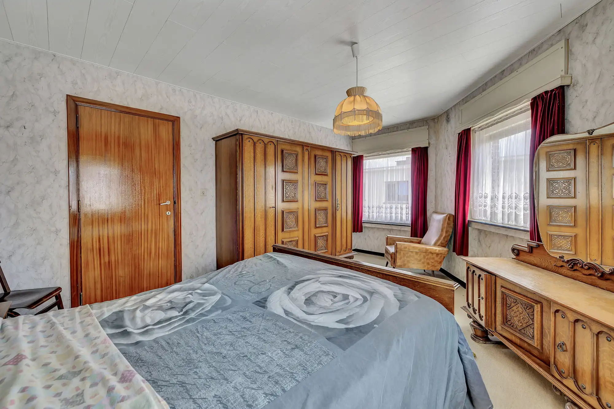 Solide, te renoveren bel-étage op goede ligging foto 21