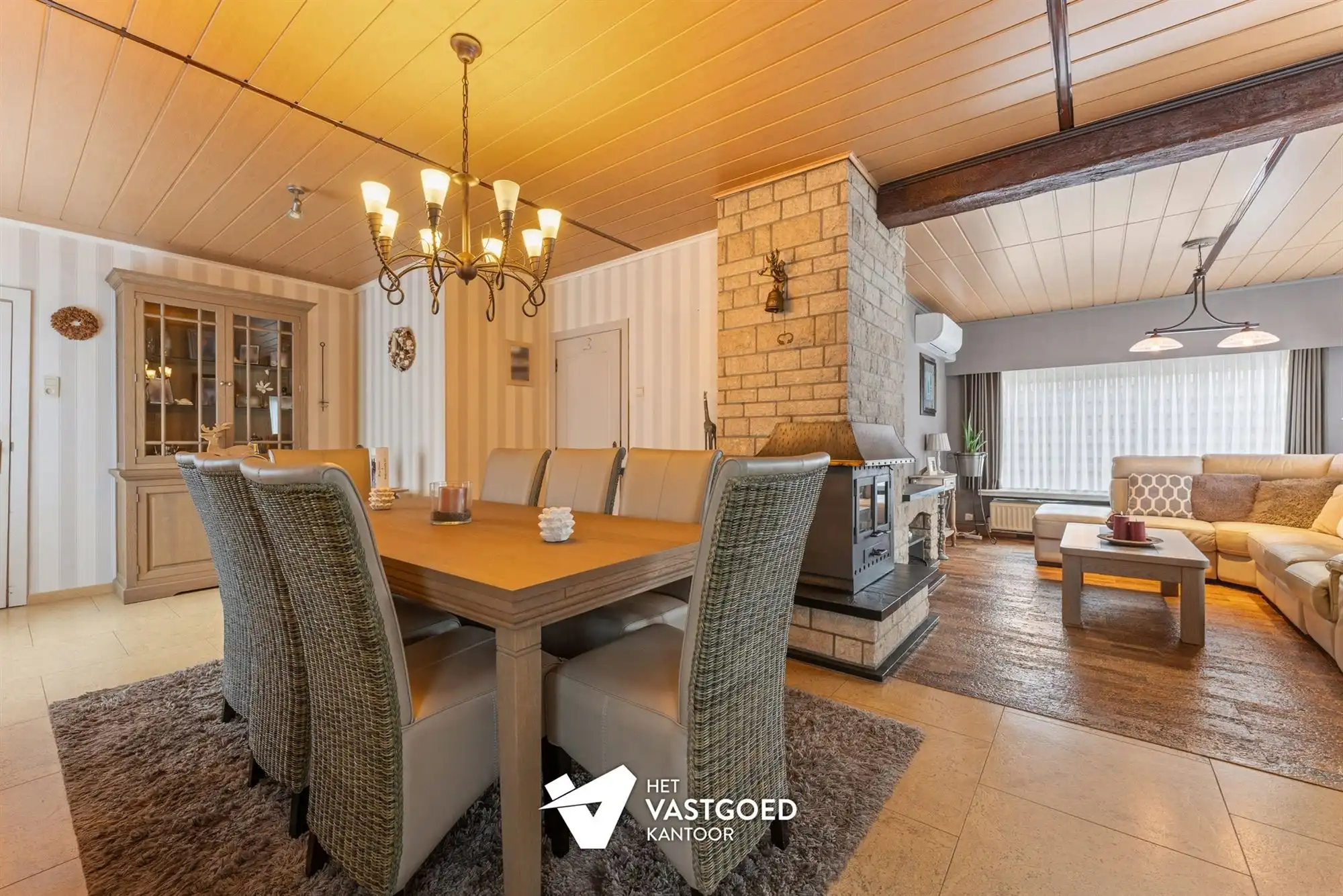 INSTAPKLARE, GELIJKVLOERSE WONING NABIJ CENTRUM foto 5