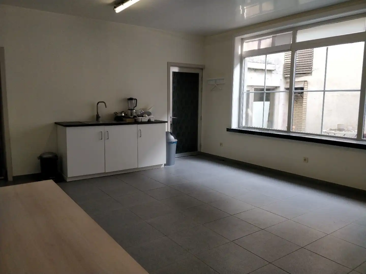 Handelspand gelegen in het centrum van Lokeren foto 6