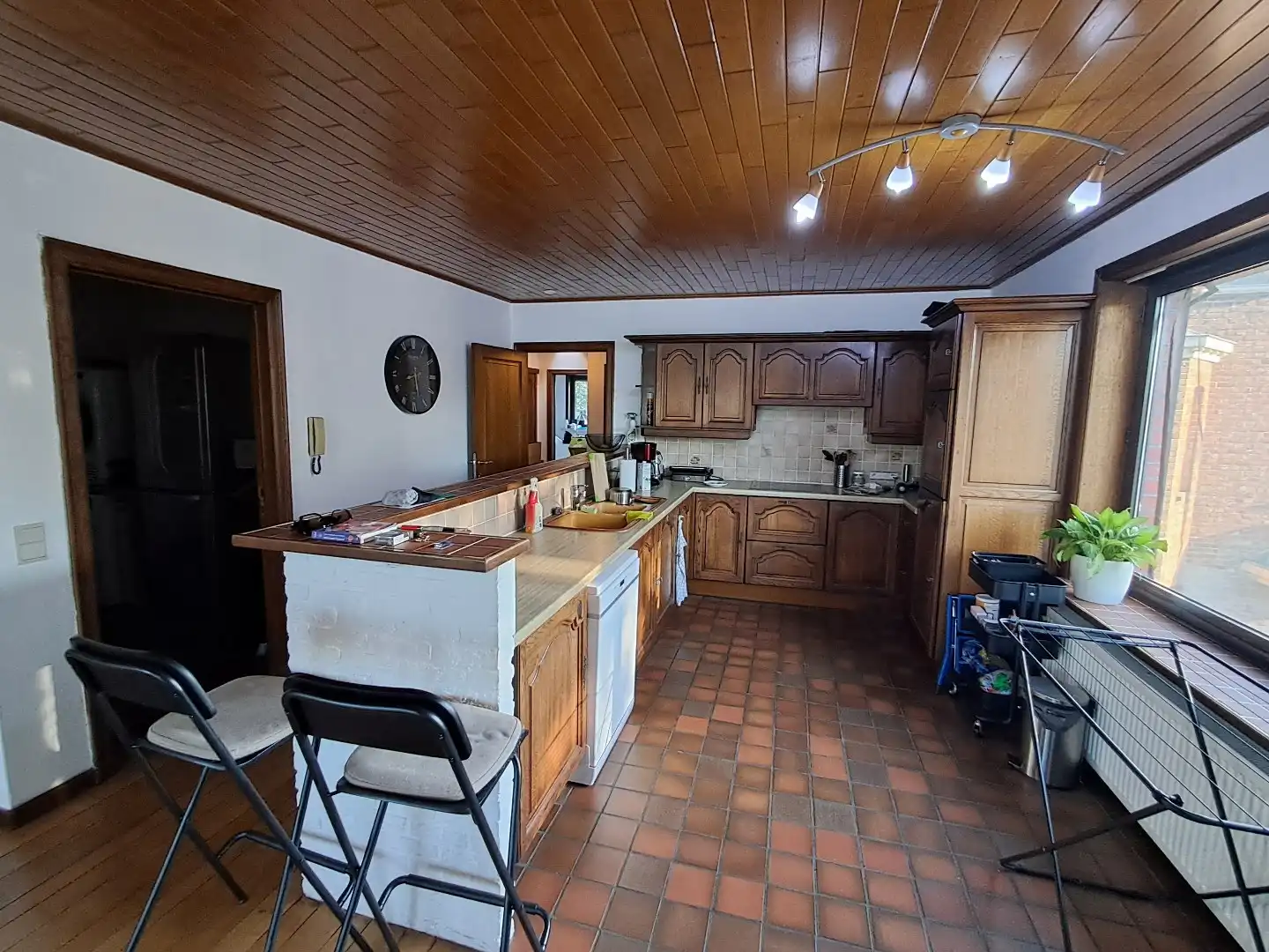 Ruim appartement te Sijsele. foto 4