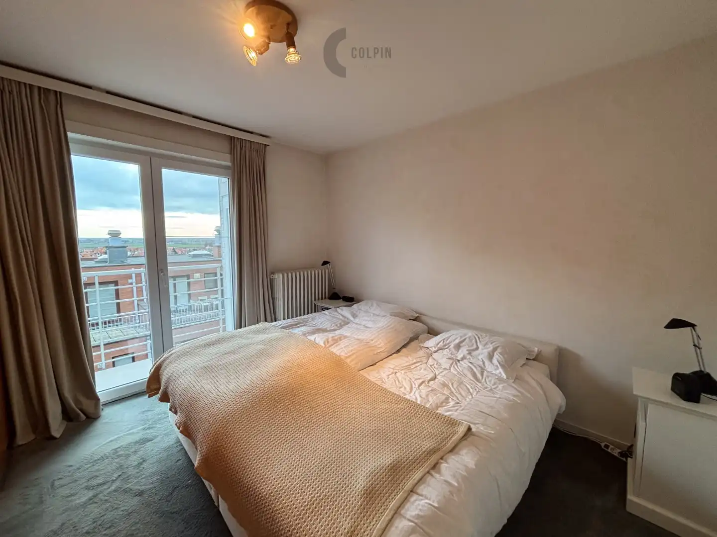 Ruime penthouse met frontaal zeezicht in Duinbergen foto 9