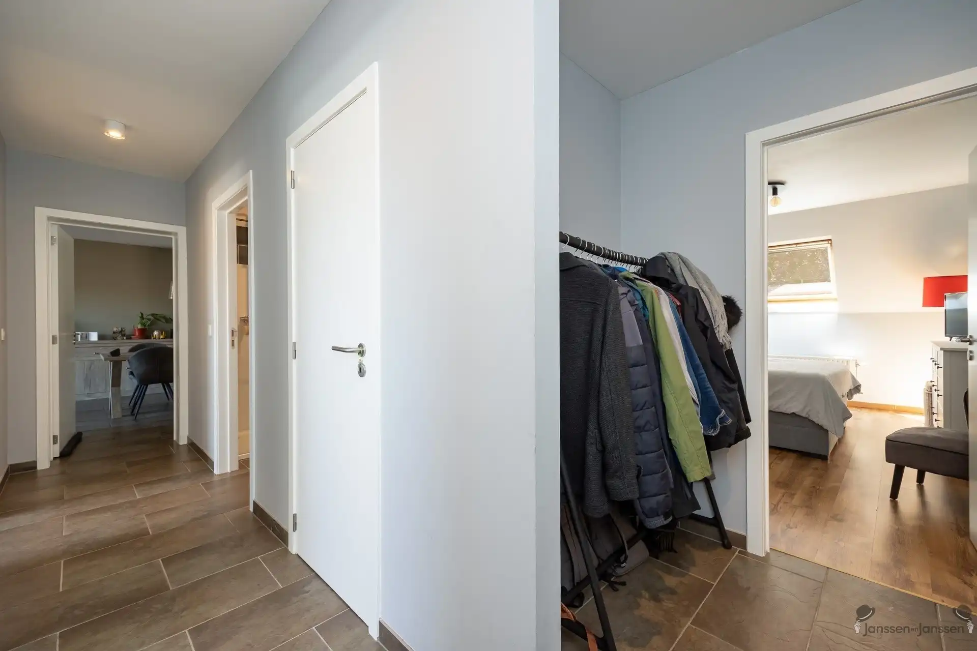 dakappartement met 3 slpkmrs, terras & parkeerplaats foto 15