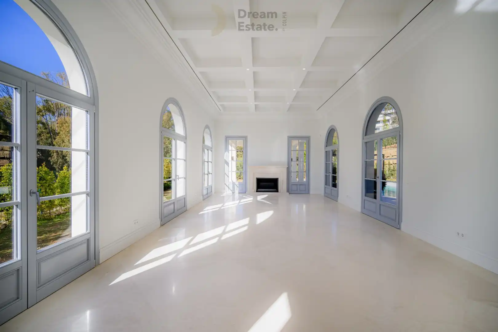 Prachtige villa met Franse provençaalse architectuur te Nueva Andalucia. foto 6