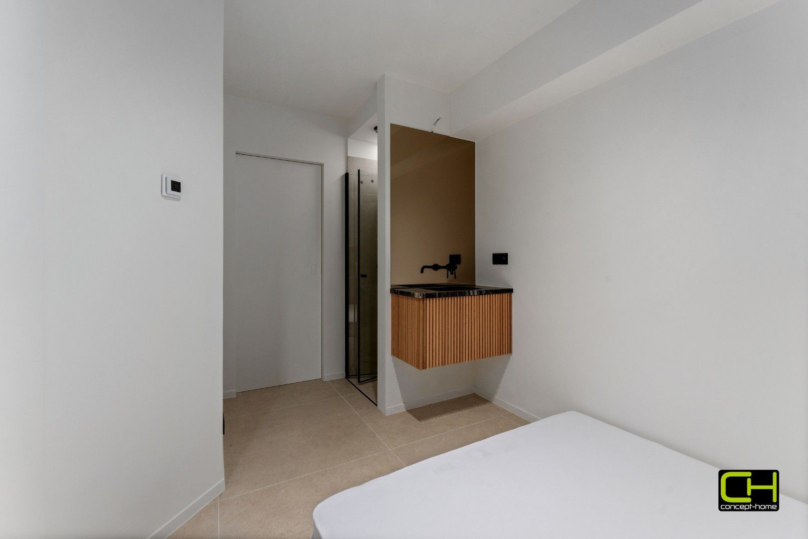 Stijlvol gerenoveerd appartement met twee slaapkamers te koop in Knokke-Heist foto 9